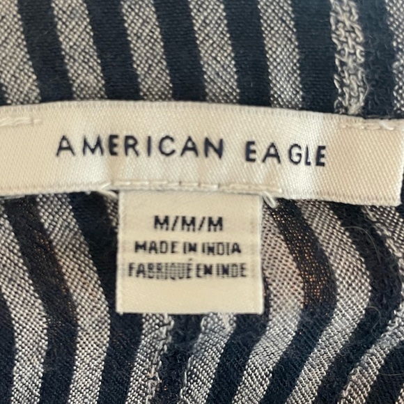 American Eagle Size Medium Blue Pinstripe Wrap Mini Skirt - Picture 4 of 5